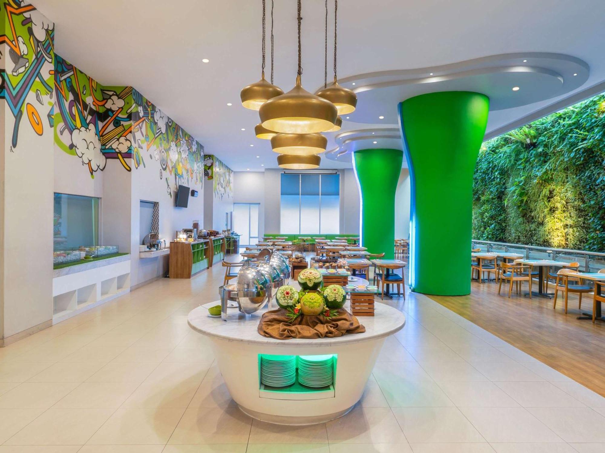 Ibis Styles Malang Hotell Exteriör bild