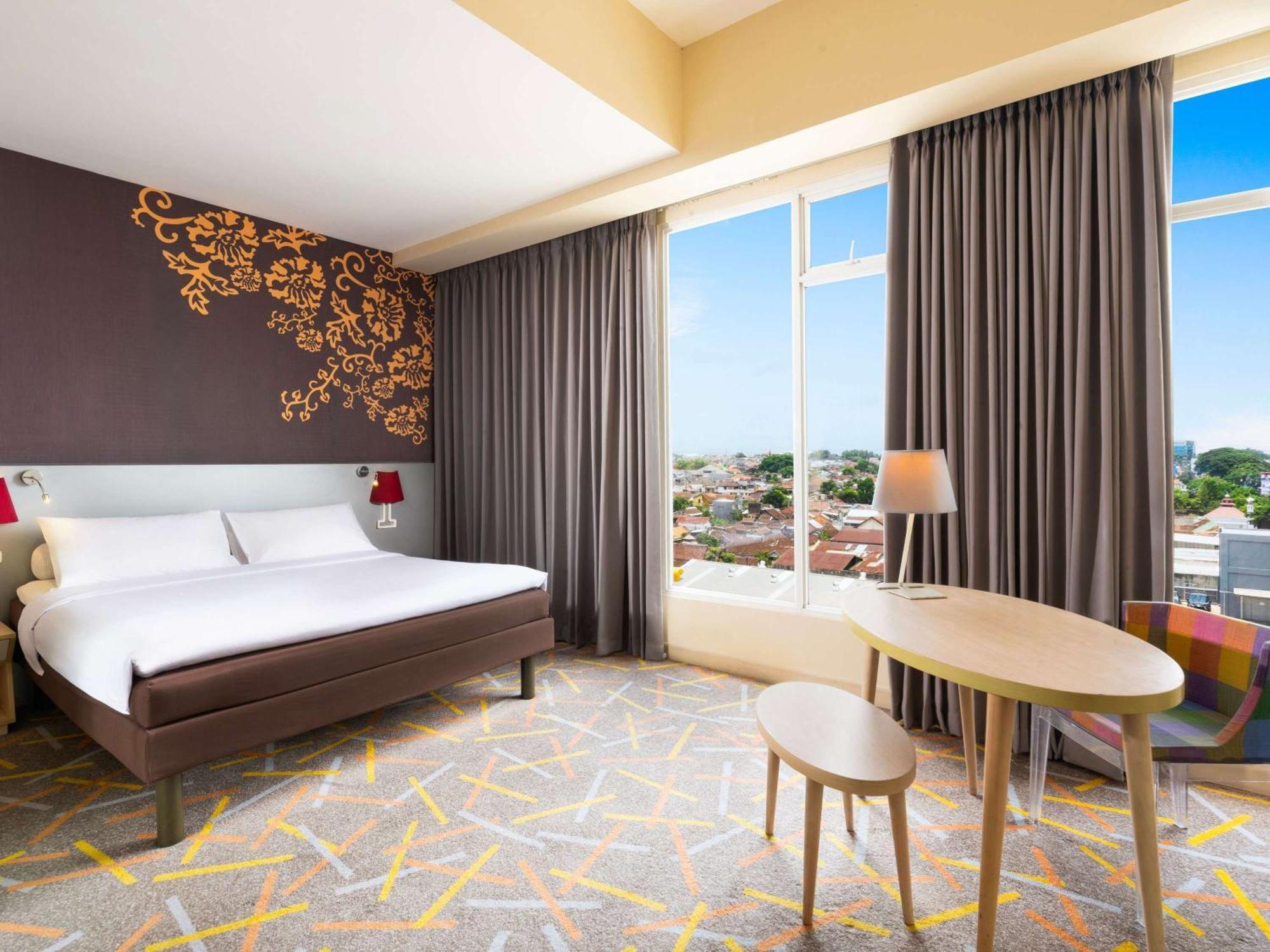 Ibis Styles Malang Hotell Exteriör bild