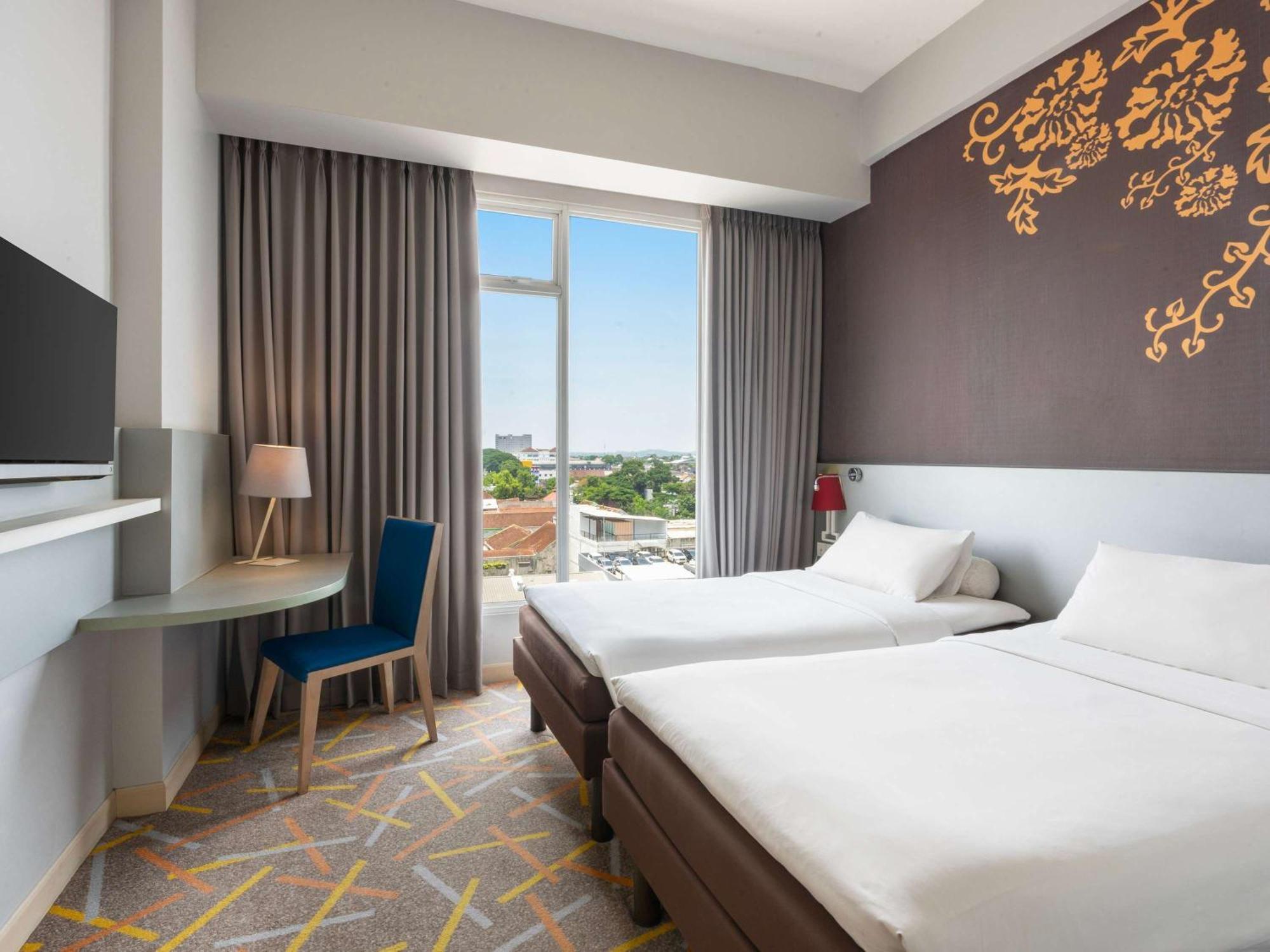 Ibis Styles Malang Hotell Exteriör bild