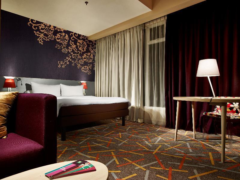Ibis Styles Malang Hotell Exteriör bild