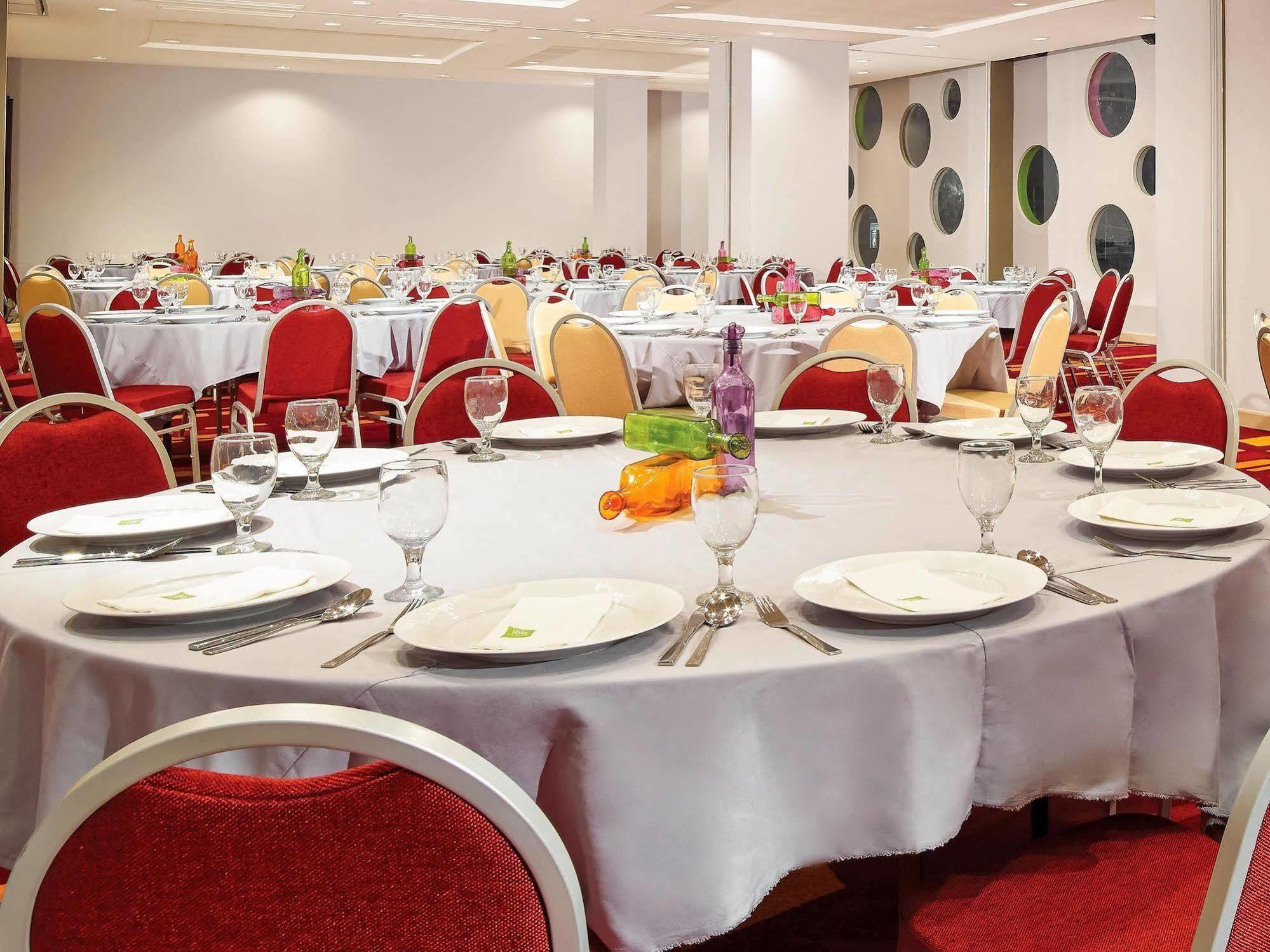 Ibis Styles Malang Hotell Exteriör bild